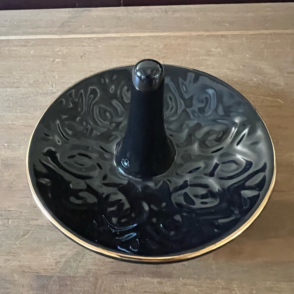 Ring dish/ jewelry tray is 5 1/4” diameter and is in perfect condition.